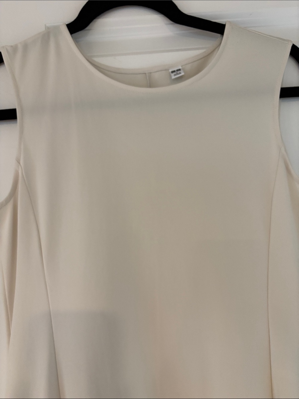 UNIQLO AIRism Ultra Stretch Dress - Picture 10 of 11